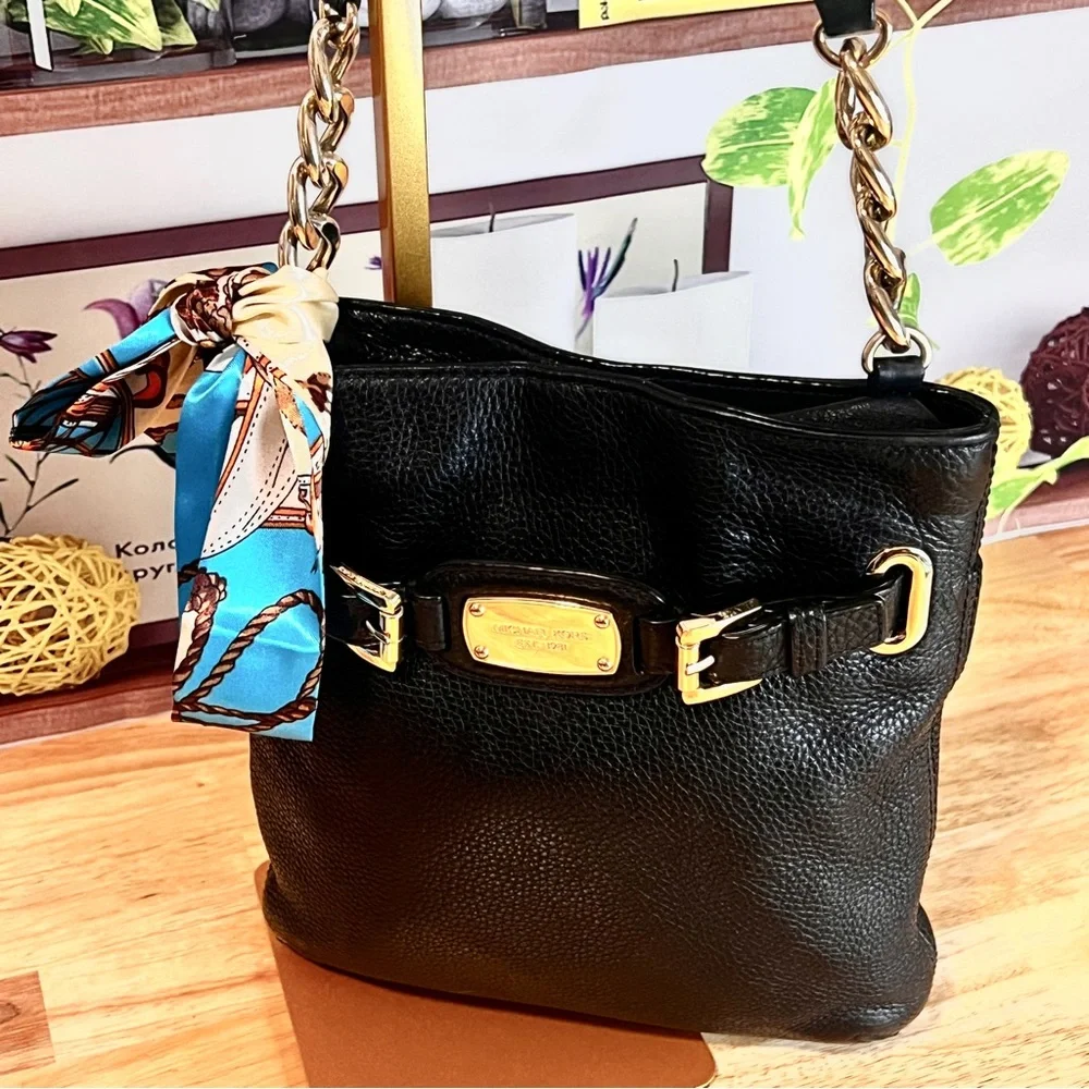 Michael Kors Hamilton Black Pebbled Leather Crossbody Bag - Picture 11 of 11